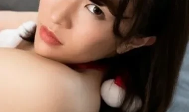 Em gái nụ cười đốn tim, thân hình rực lửa - Xem ngay tại Phevkl App