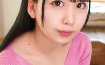 Màn ra mắt ngọt ngào của cô nàng tóc đen ngây thơ - Phevkl App