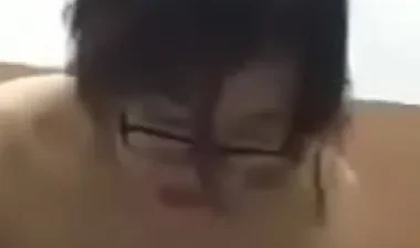Đừng đùa với những em gái đeo kính - Phim sex JAV vietsub HD tại Phevkl App