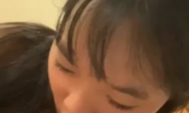 Em teen rau tập bú cu - Phim sex JAV vietsub HD tại Phevkl App