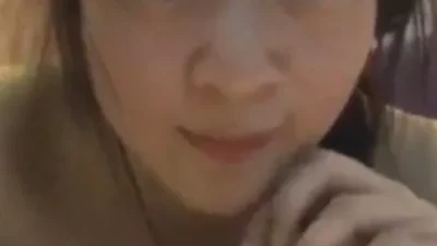 Màn trình diễn trắng hồng em gái lễ tân – Xem JAV HD tại Phevkl App