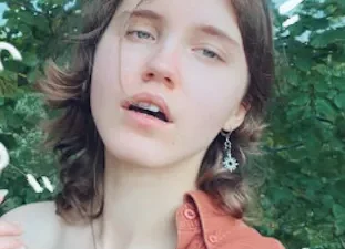 Ở nhà buồn quá teen girl ra rừng thủ dâm - Phevkl