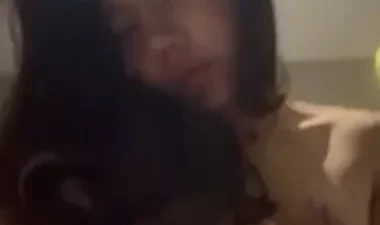 Khi em gái teen xinh đẹp ngân hàng lọt vào tầm ngắm - Phim sex HD miễn phí tại Phevkl App