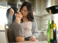Hai mẹ con uống rượu rồi đụ nhau luôn
