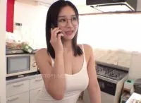Có chồng tài giỏi nhưng lại “yếu”, vợ tìm đến cậu bạn thân đã lâu không liên lạc