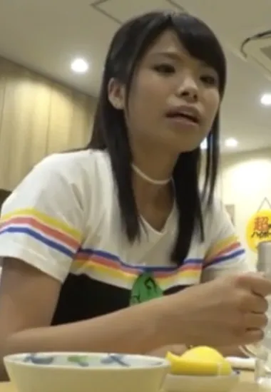 Teen girl làm ở tiệm pachinko bị dụ dỗ