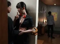 Thanh niên phải lòng chị chủ tiệm mát-xa lành mạnh