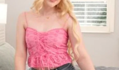 Phim sex Kallie Taylor nện bướm với cặc bự - Phevkl